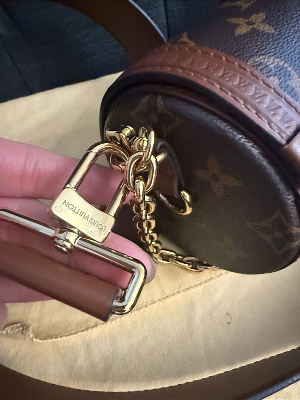 Louis Vuitton Papillon Trunk - Picture 3 of 6